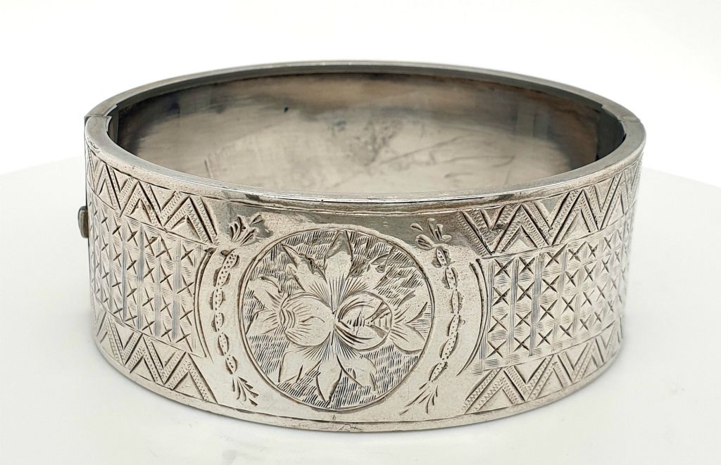 Sterling Silver Engraved 25mm Wide Cuff Bangle (17372)