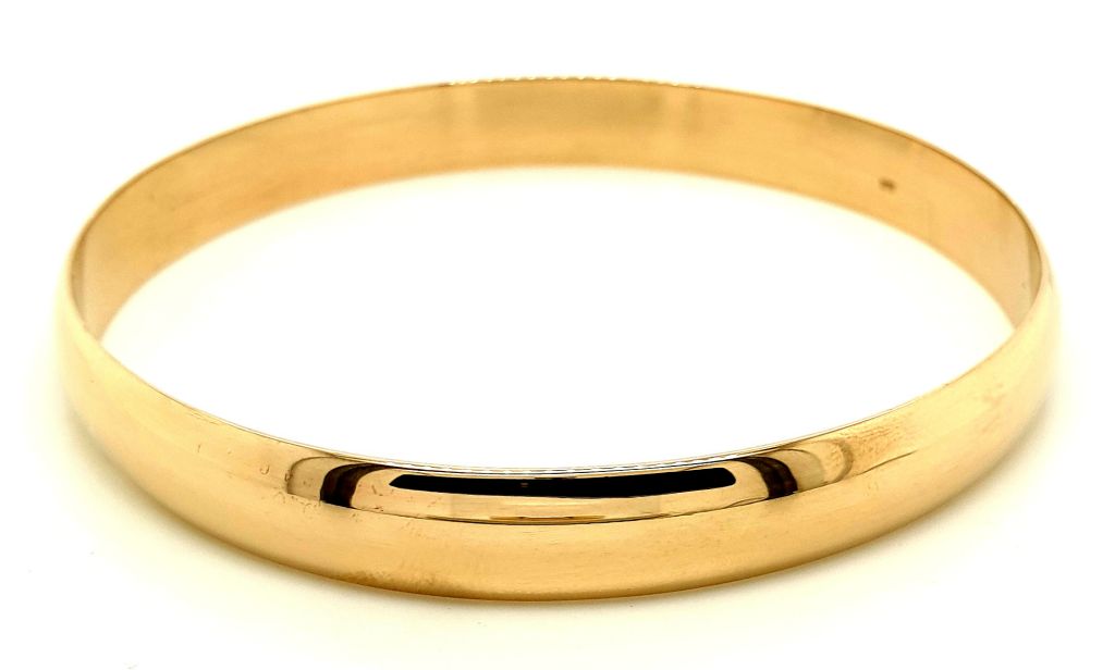 9ct Yellow Gold Solid Bangle 8.90mm wide 72.88 diameter 35.48grm (21322)