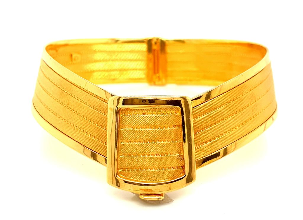 18ct Yellow Gold Buckle Style Bangle 14mm wide Buckle 20x17mm (21667)