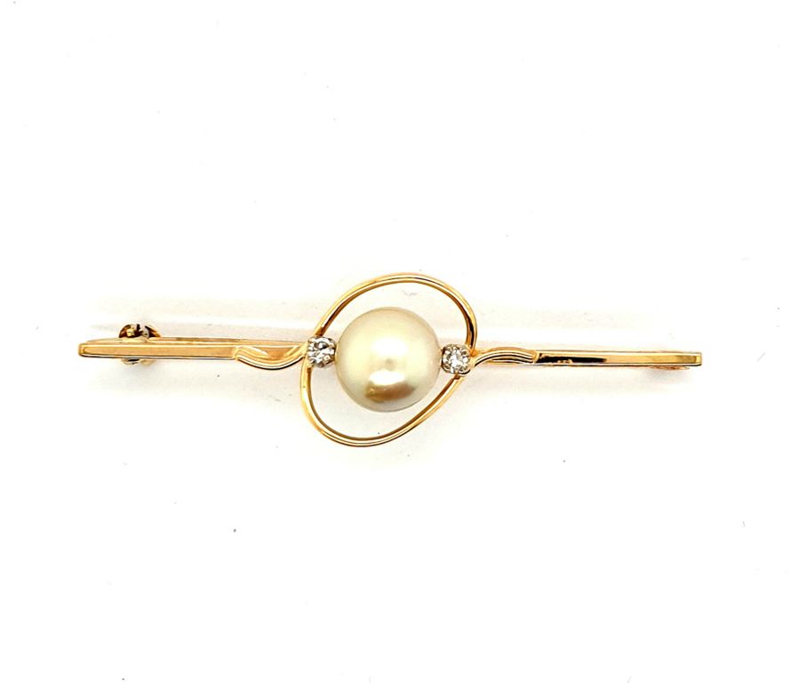 9ct Yellow Gold Cultured Pearl 8.0mm Diamond (2x 0.02ct) Brooch 50x13mm (1068)