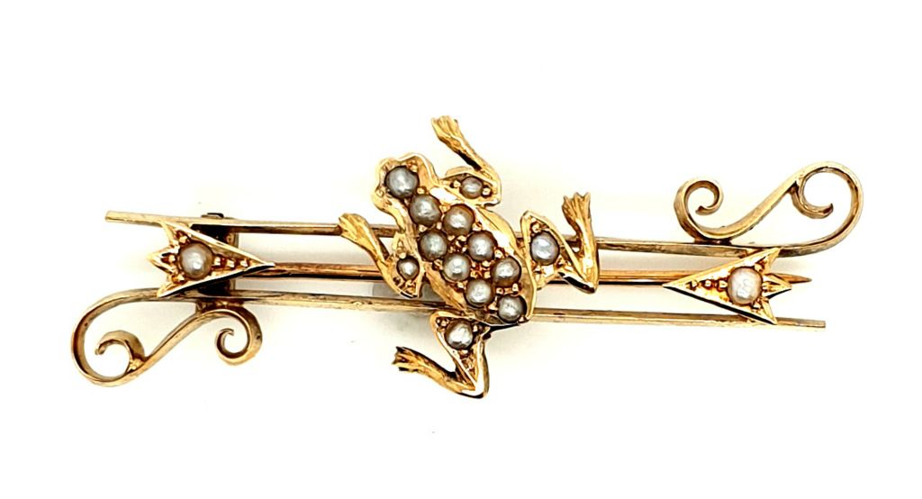 15ct Yellow Gold Seed Pearl Frog Brooch 50x18mm (20674)