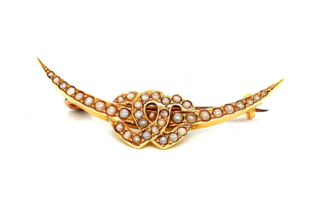 15ct Yellow Gold Seed Pearl Entwined Hearts Crescent Brooch (46x15mm) (5780)
