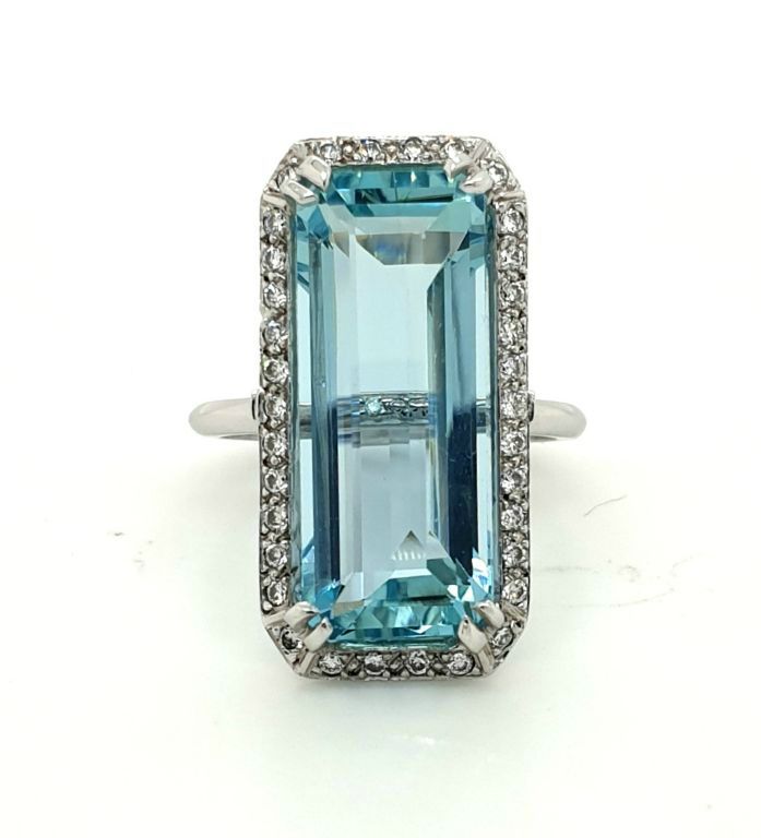 Aquamarine 13CT  Diamond=0.34ct Colour F Clarity SI1 (18744)
