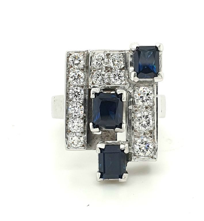 Sapphires = Emerald Cut  (2X 0.45ct) (1X 0.65ct)   Diamonds = (4X 0.10CT) (10X 0.05ct)  (3X 0.04ct) (8X 0.01) Colour F Clarity SI (19498)