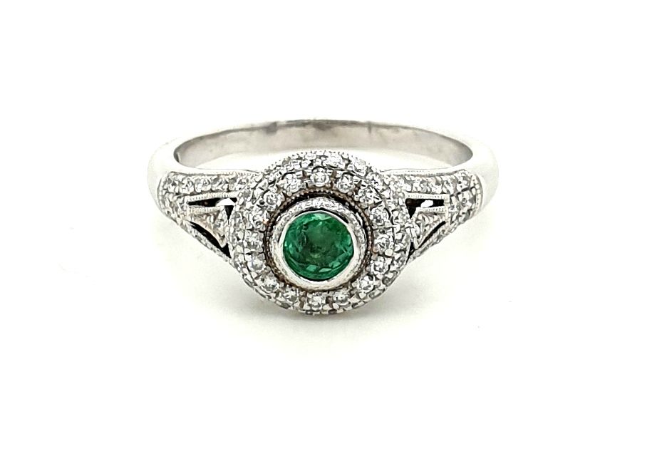 Platinum Emerald 0.27ct and Diamond 0.50ct total H SI (20481)