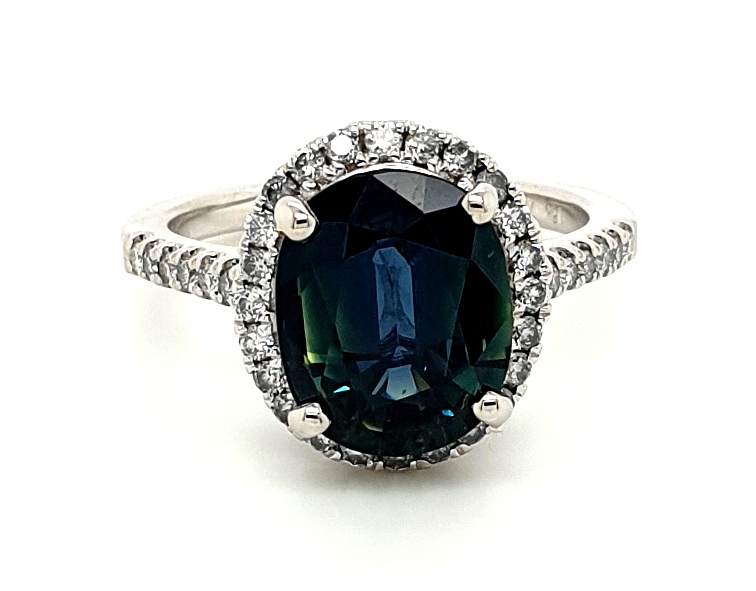 18ct White Gold Sapphire 3.84ct and Diamond 0.42ct GH SI Ring (21352)
