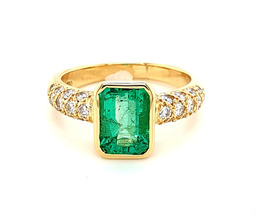 18ct Yellow Gold Natural Columbian Emerald (1.90ct) and Diamond (0.50ct F SI) Ring (21456)