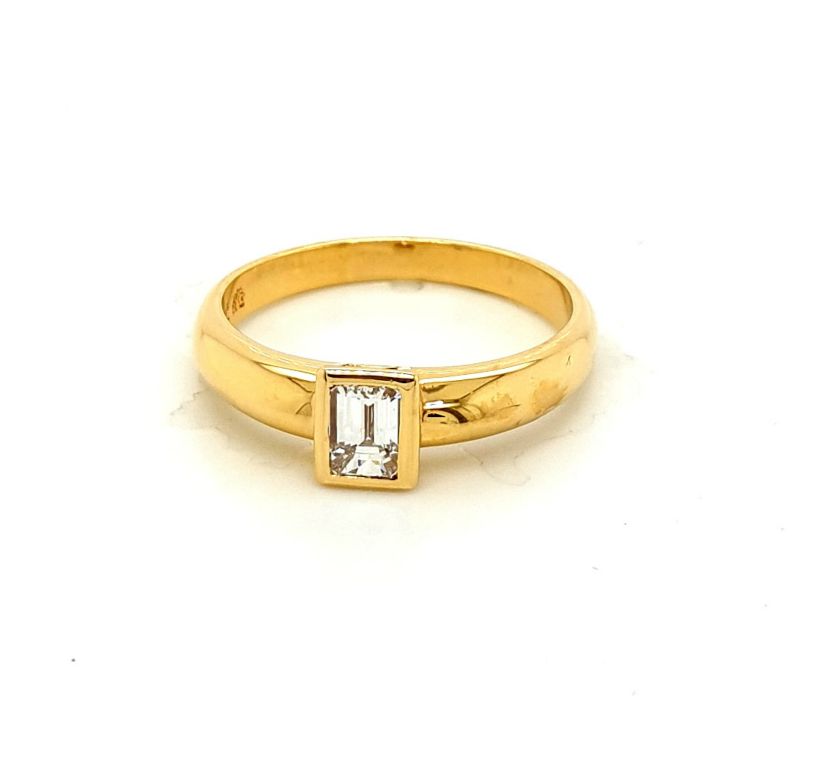 18ct Yellow Gold Diamond Emerald Cut (0.45ct G VS) Solitaire Ring (19895)