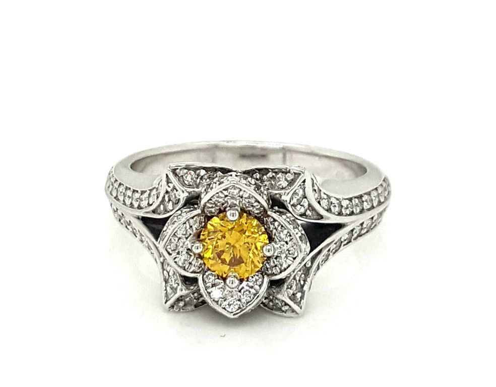 18ct White Gold Yellow Diamond=0.40ct White Diamond 0.65ct Total G VS (19940)