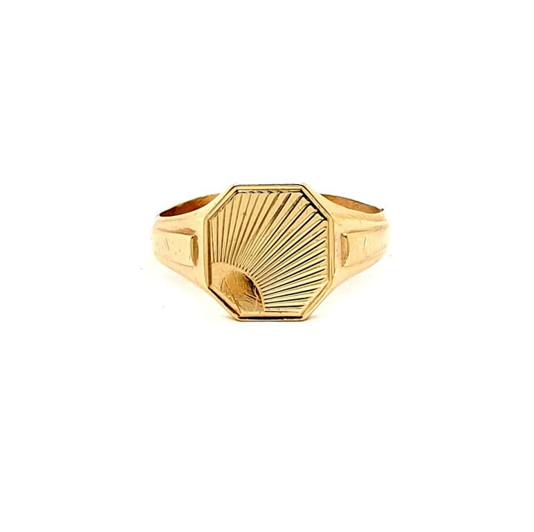 9ct Yellow Gold Signet Ring Machine Engraved Hallmarked Birmingham 1956 (22505)